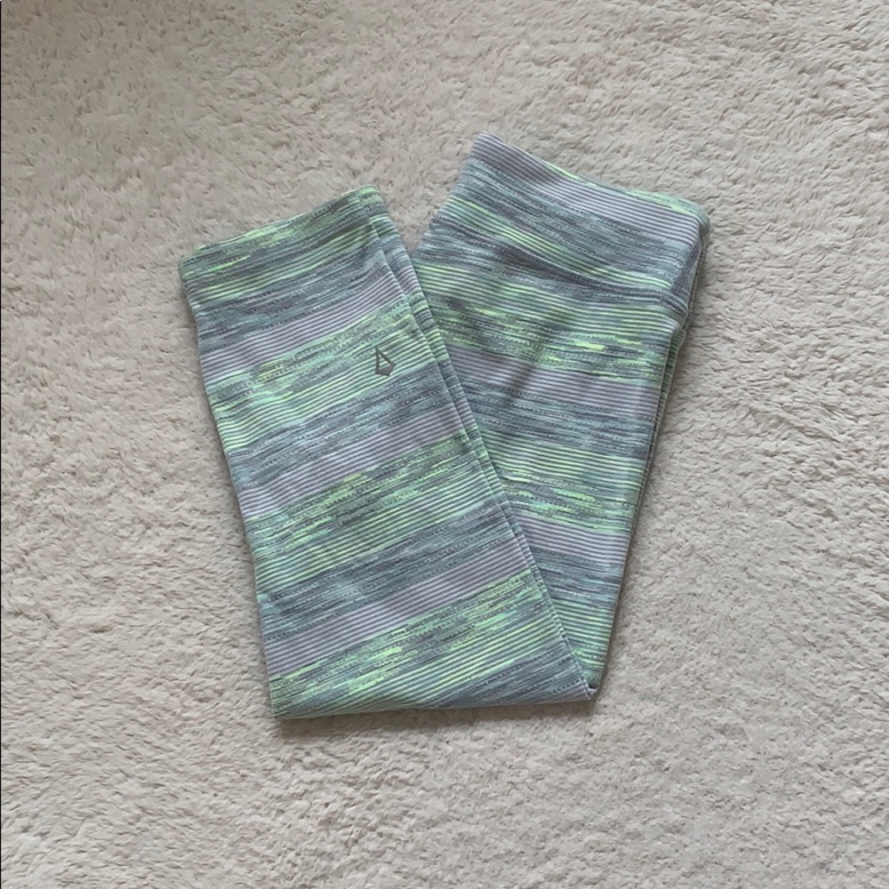 ▪️ivivva by lululemon capri leggings
